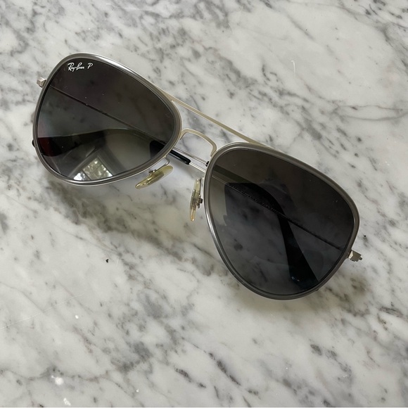 Ray Ban Aviatior Classic Sunglasses - Picture 3 of 8